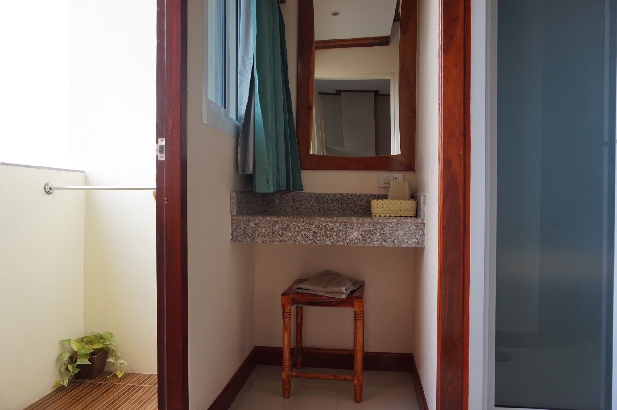 Np Residence Nakhon Phanom Esterno foto