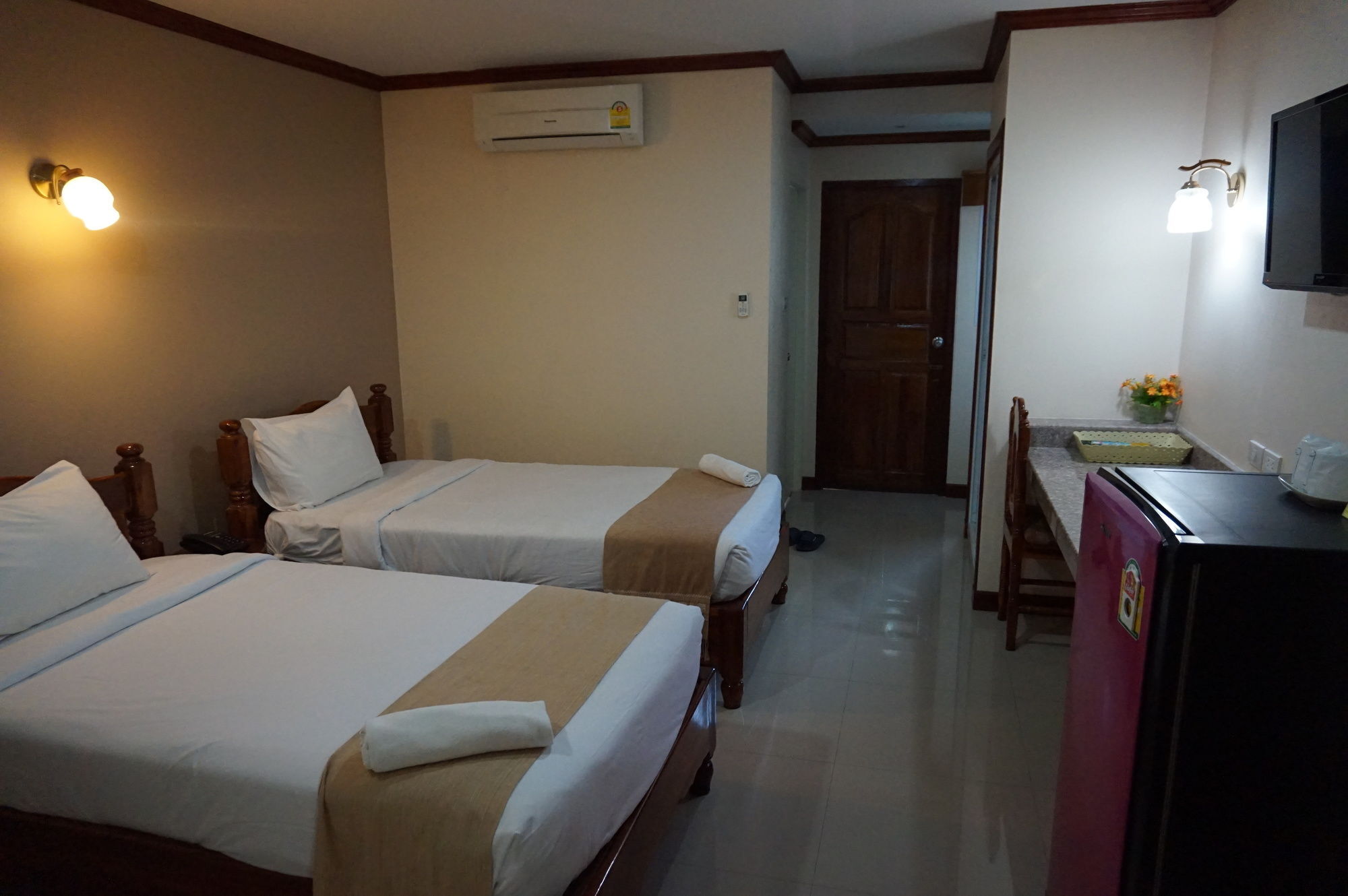 Np Residence Nakhon Phanom Esterno foto