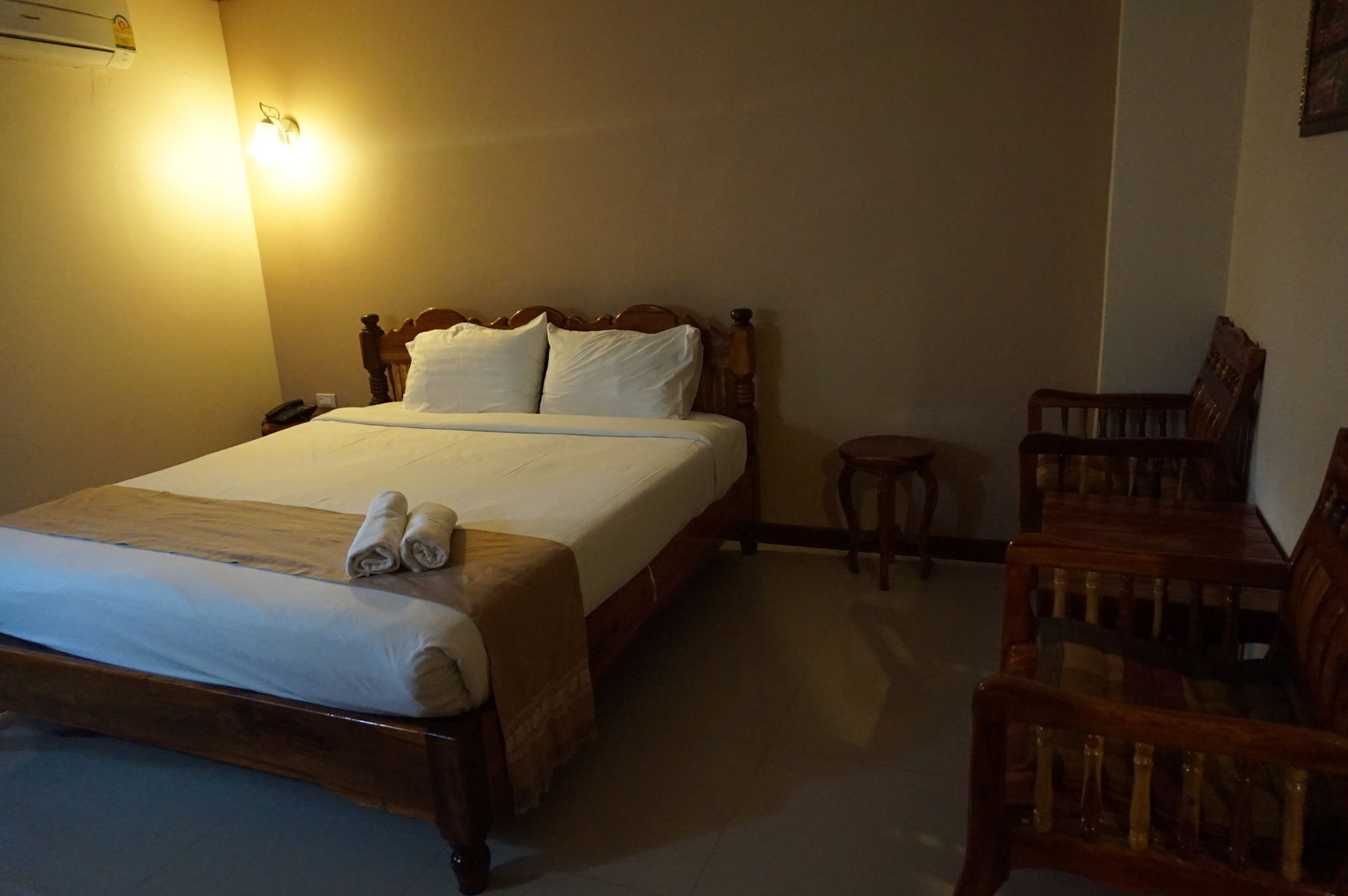 Np Residence Nakhon Phanom Esterno foto
