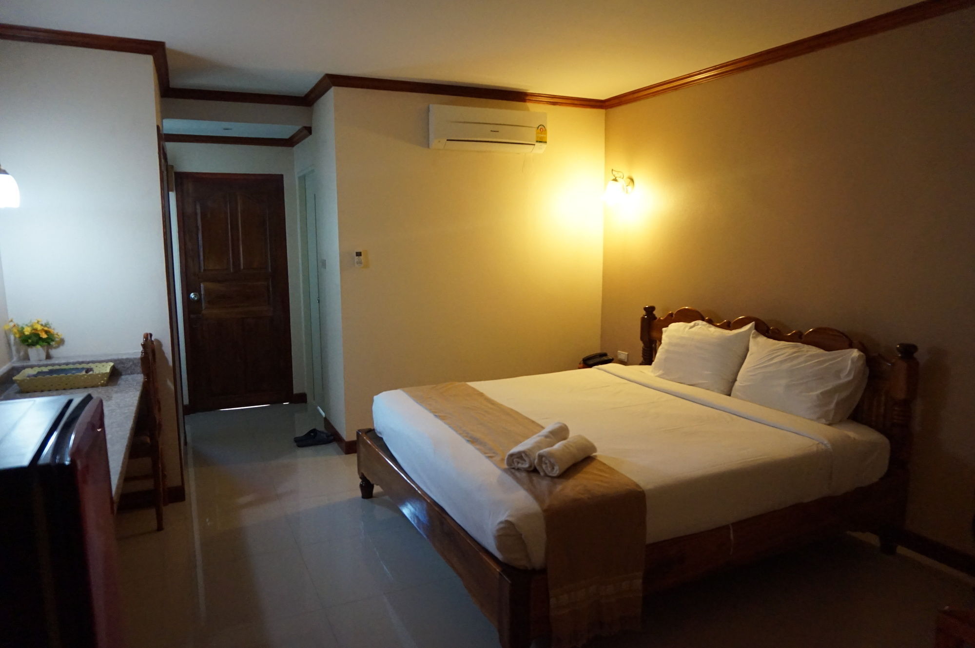 Np Residence Nakhon Phanom Esterno foto